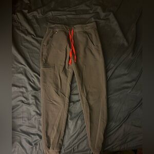 Gray figs jogger scrubs
